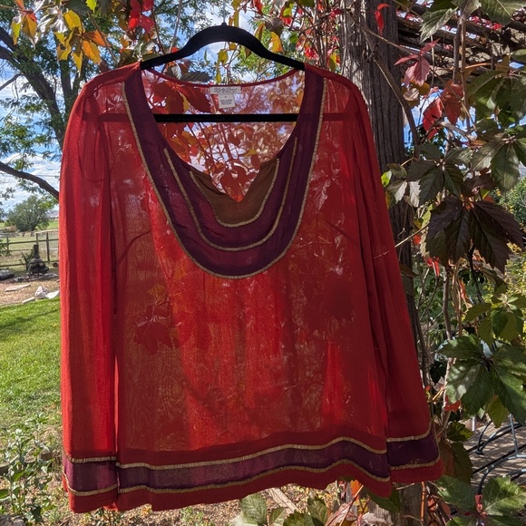 Lucky Brand Indian inspired Rust and Maroon top - Picture 2 of 7